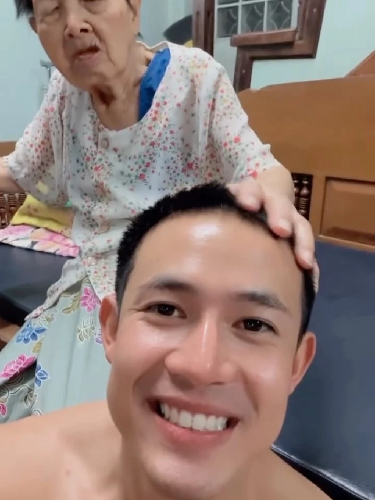 แชมป์ ชนาธิป สูญเสียคุณยายอิ่ม วัย 107 ปี เผยหัวใจแตกสลาย