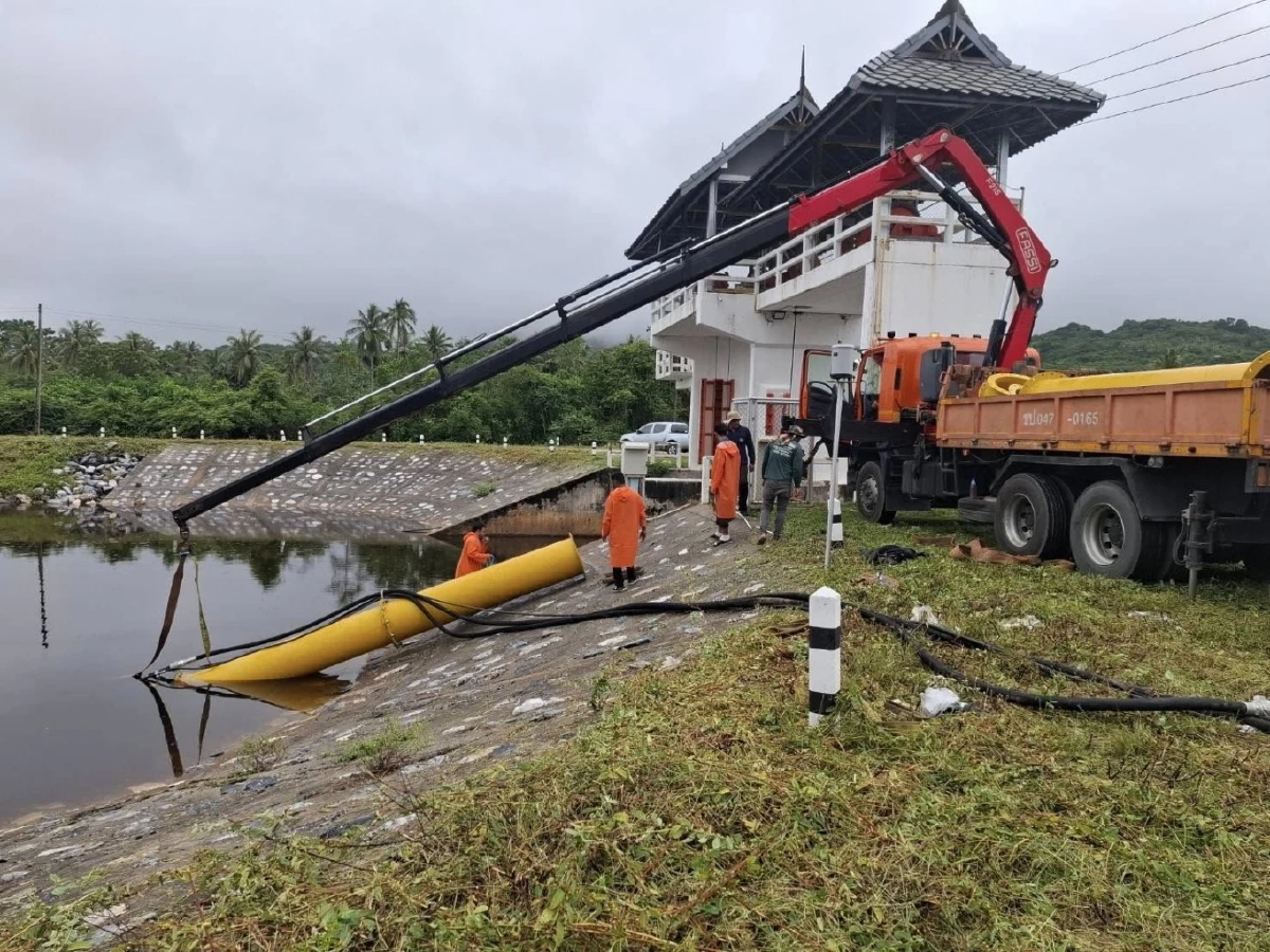ฝนถล่มใต้! กรมชลฯ ระดมทีมรับมือเสี่ยงน้ำท่วมฉับพลัน