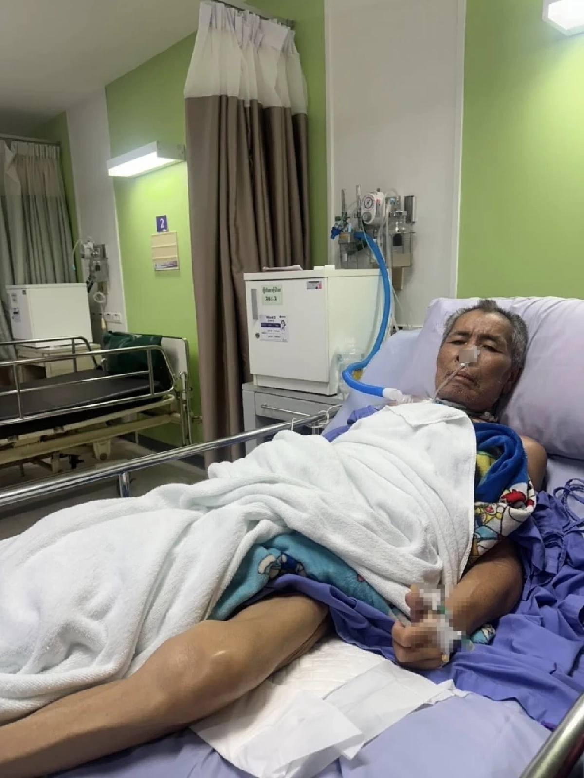 เผยอาการล่าสุด \"ตลกดัง\" ป่วยหนัก ต้องใช้เครื่องช่วยหายใจ