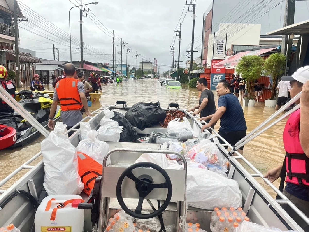 ระดมสรรพกำลัง! ชาว\"ซีพีเอฟ\" ฝ่าน้ำท่วม ลุยช่วยพี่น้องชาวใต้