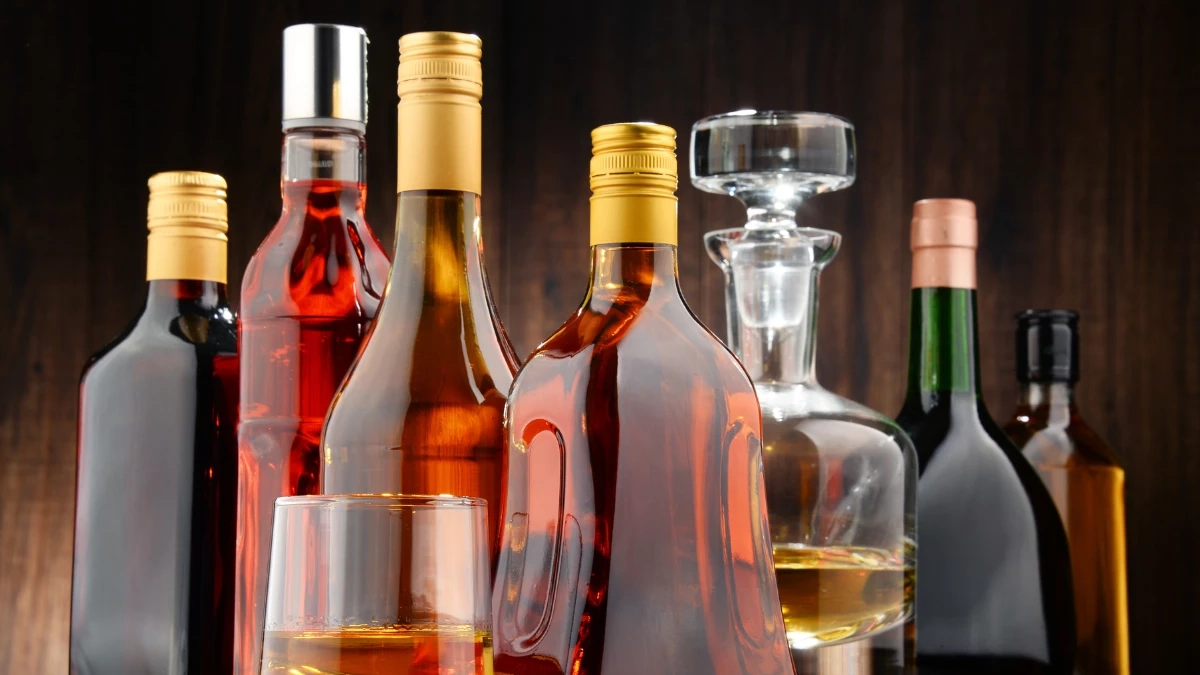 เตือนสายดื่ม! กฎหมายใหม่ห้ามดื่มแอลกอฮอล์ในร้านนอกเวลา