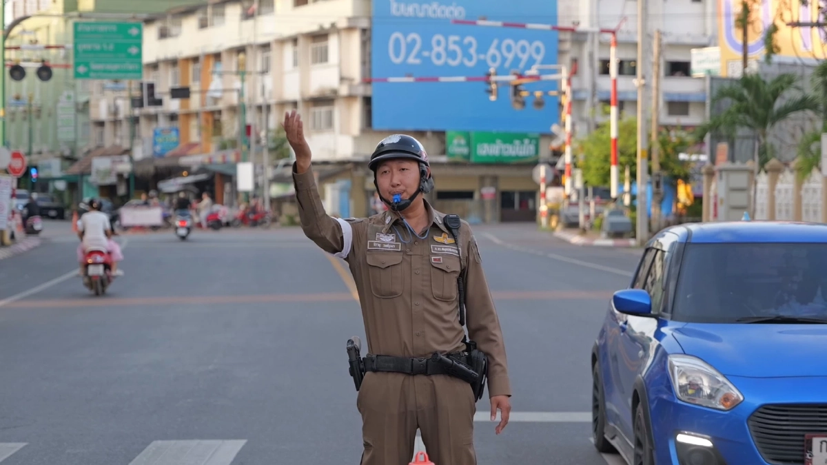 ผบ.ตร. ยกย่องชื่นชม จ.ส.ต.จิรายุ วงษ์บุบผา คว้าตัวเด็กหญิง