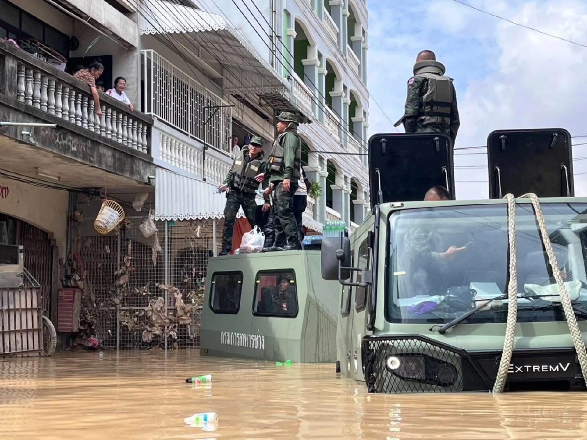 มาถึงแล้ว\"หมอภาคย์\" นำหน่วยรบพิเศษลุยเขต 8 ช่วยพื้นที่วิกฤติ