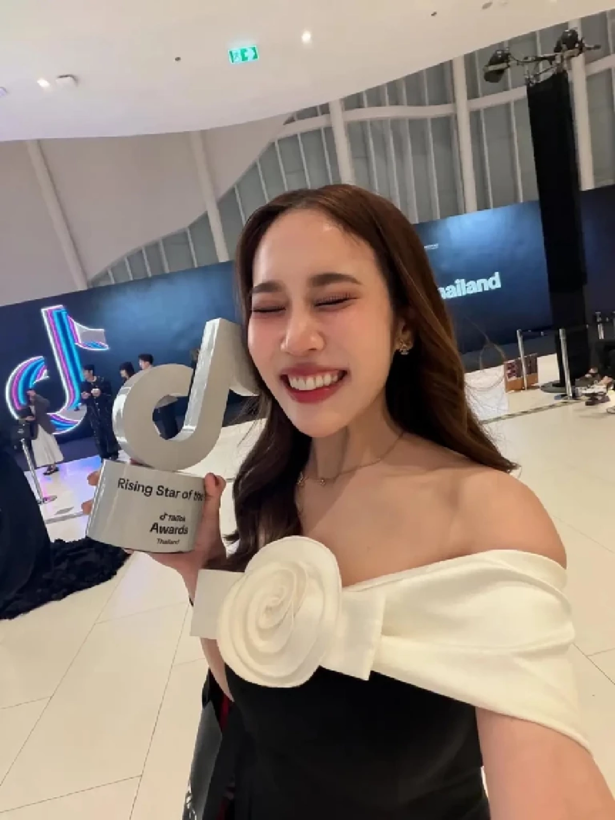 ไม่จบง่ายๆ \"ฌอน POEM\" สวนแรง \"หมอมุก\" พร้อมฝากถึงแพทยสภา