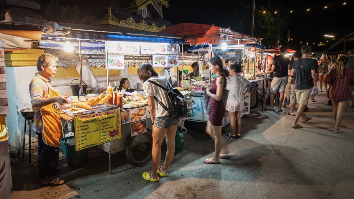 ซูเปอร์โพลเผย  คนไทยเกือบ 70% รู้สึกสิ้นหวัง “ชีวิตแย่ลง”