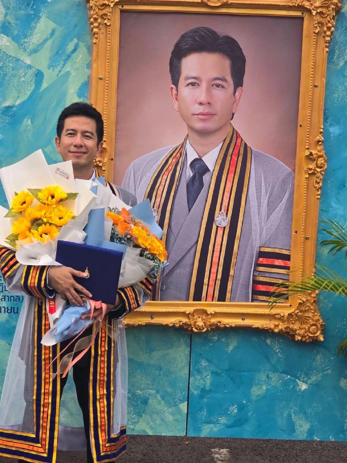 นักร้องดัง วง 25 Hours รับปริญญา ด้านดนตรีสากล แฟน ๆ แห่ยินดี