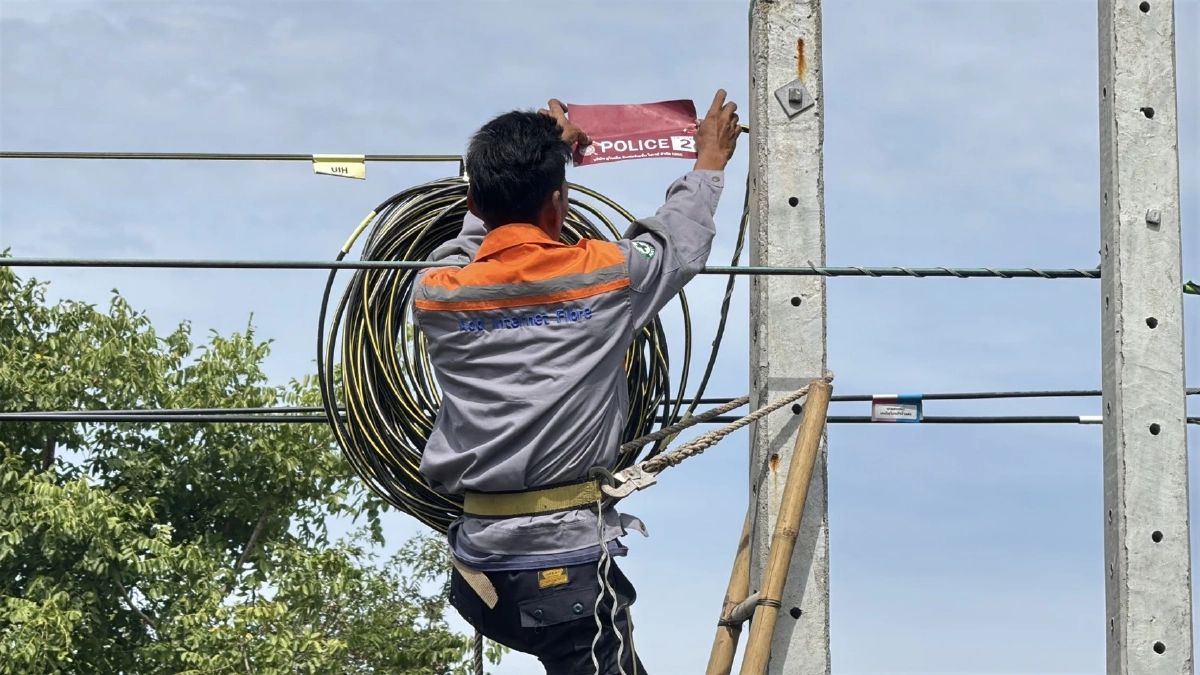 ตร.สระแก้วเปิดยุทธการ ปิดสัญญาณมิจฉาชีพ ตัด–ซีลสายไฟเบอร์ 2 จุด