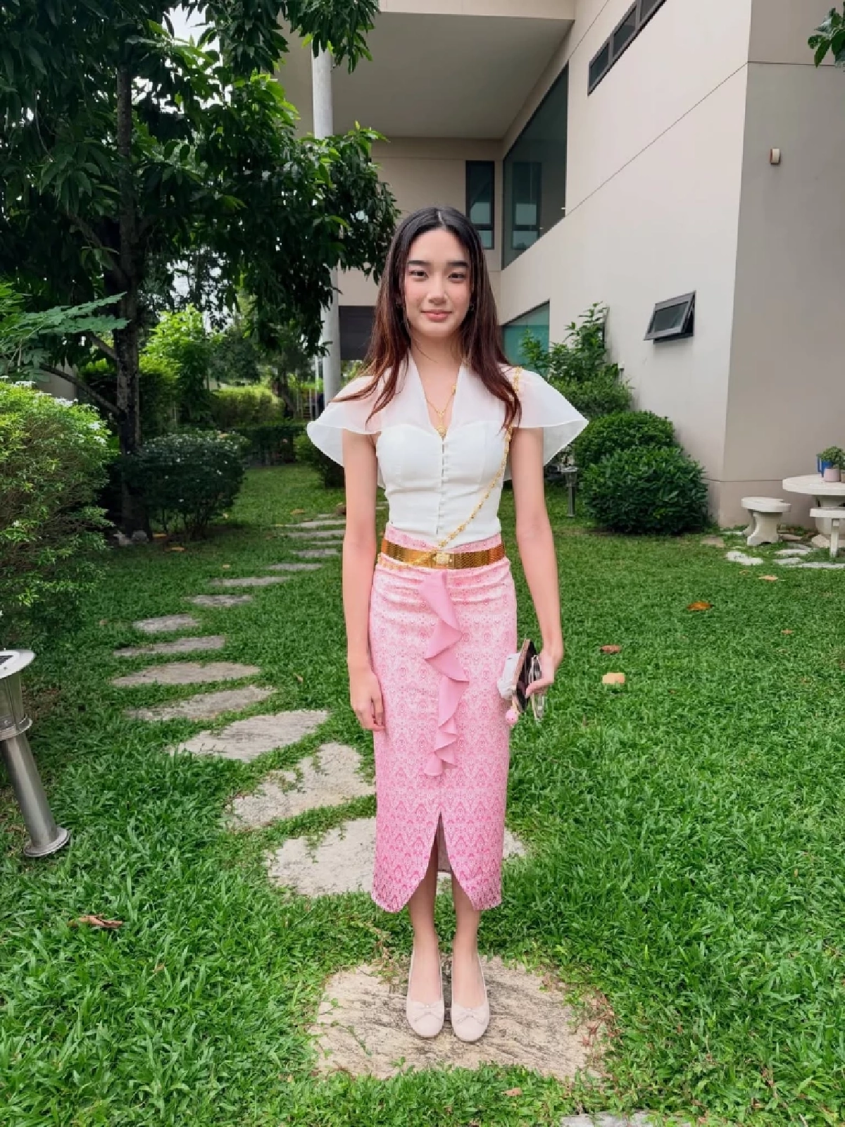 “น้องณดา” สวยไม่พัก! ในชุดไทยวันลอยกระทง หวานละมุนจนแฟนๆ ใจละลาย