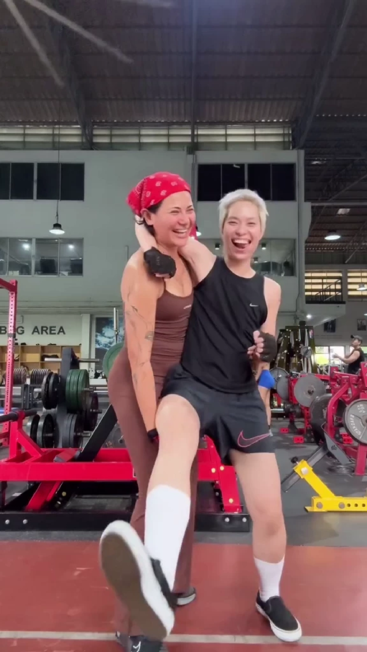 ซิลวี่ เปิดตัวรักใหม่ ทำไอจีฮือฮา แฟนคลับคอมเมนต์ยินดีล้นหลาม