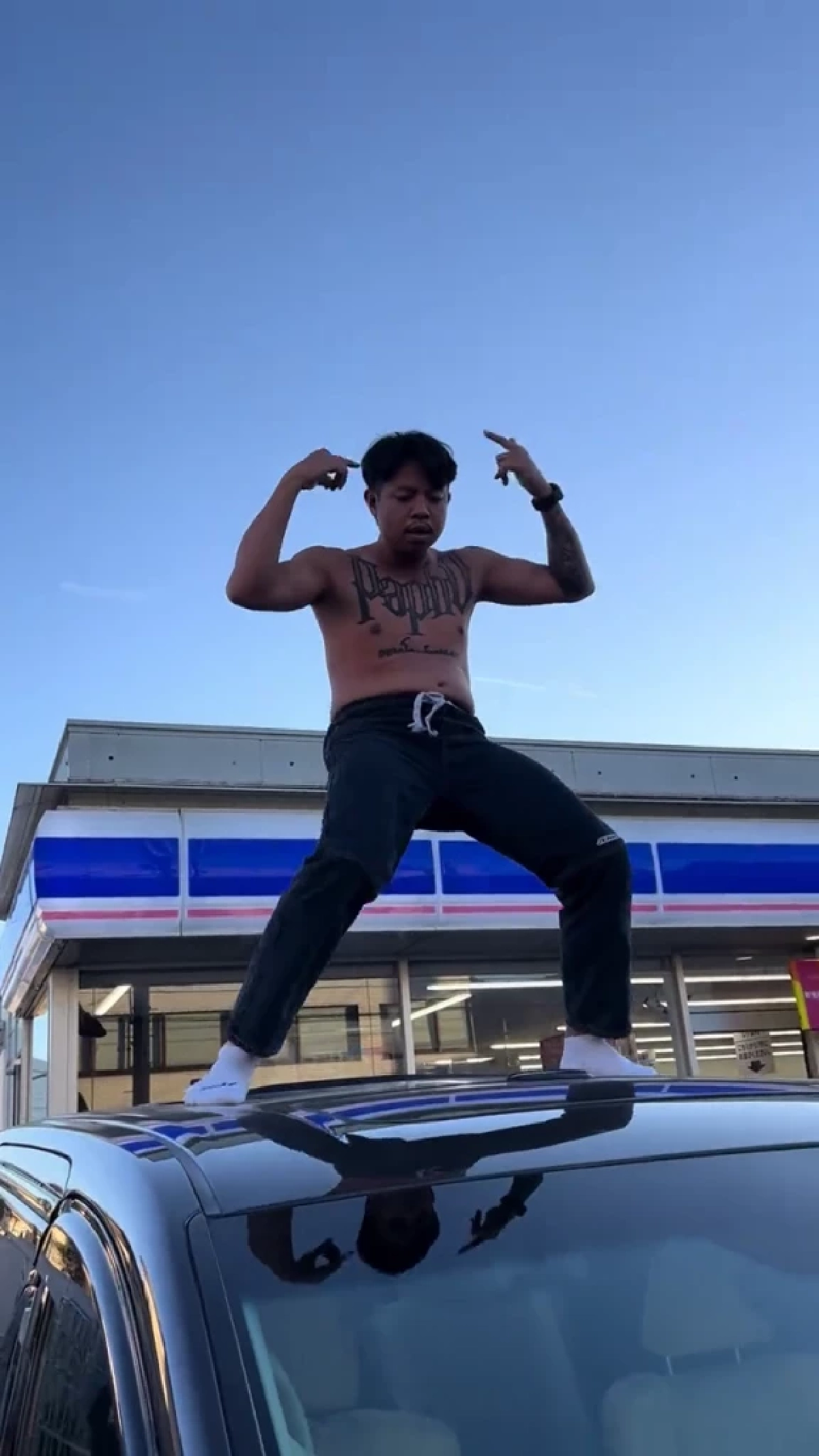 ดราม่าบานปลาย! “แจ็กแปปโฮ” ถูกเตือนแรง ปมเต้นบนหลังคารถ