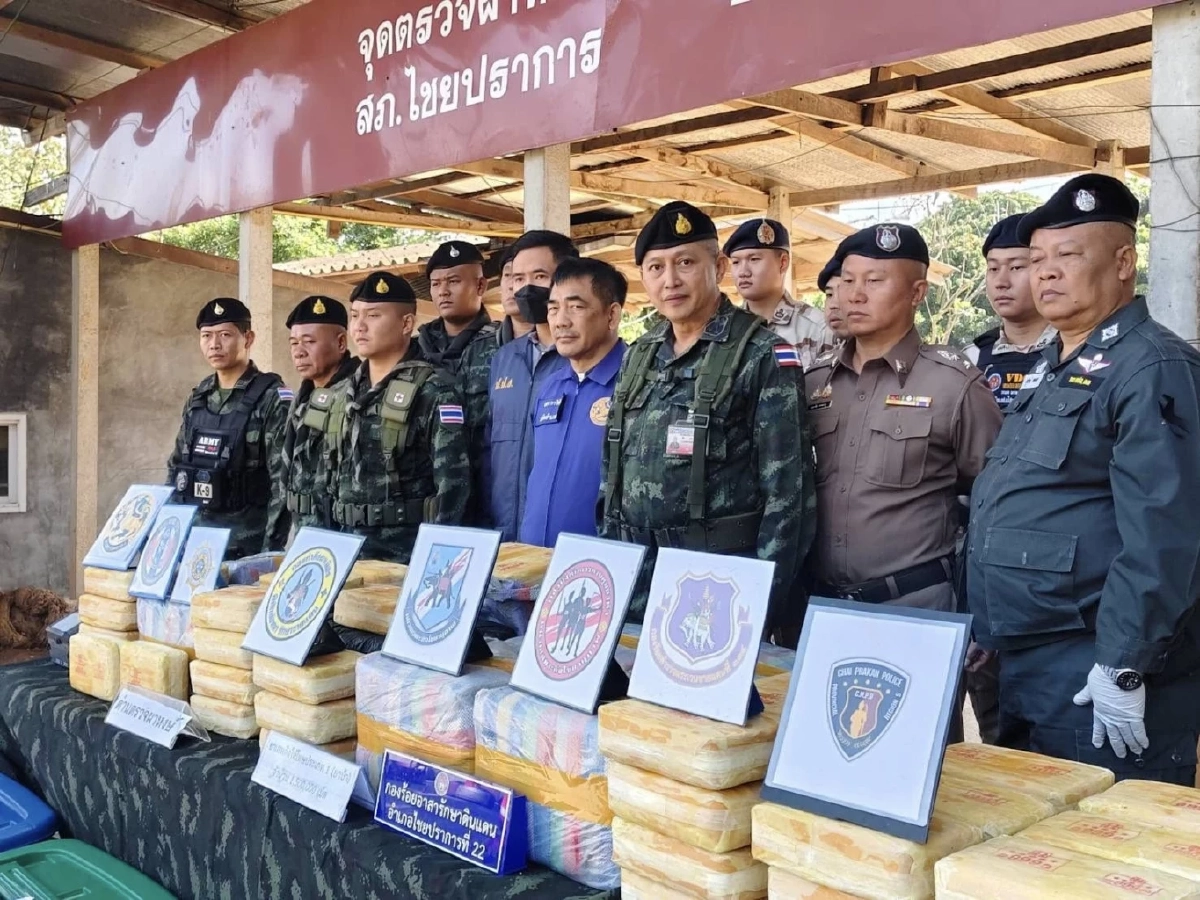 ผาเมืองปิดเส้นทางค้ายา! ยึดยาบ้า 1.5 ล้านเม็ด จับ 2 ผู้ต้องหา
