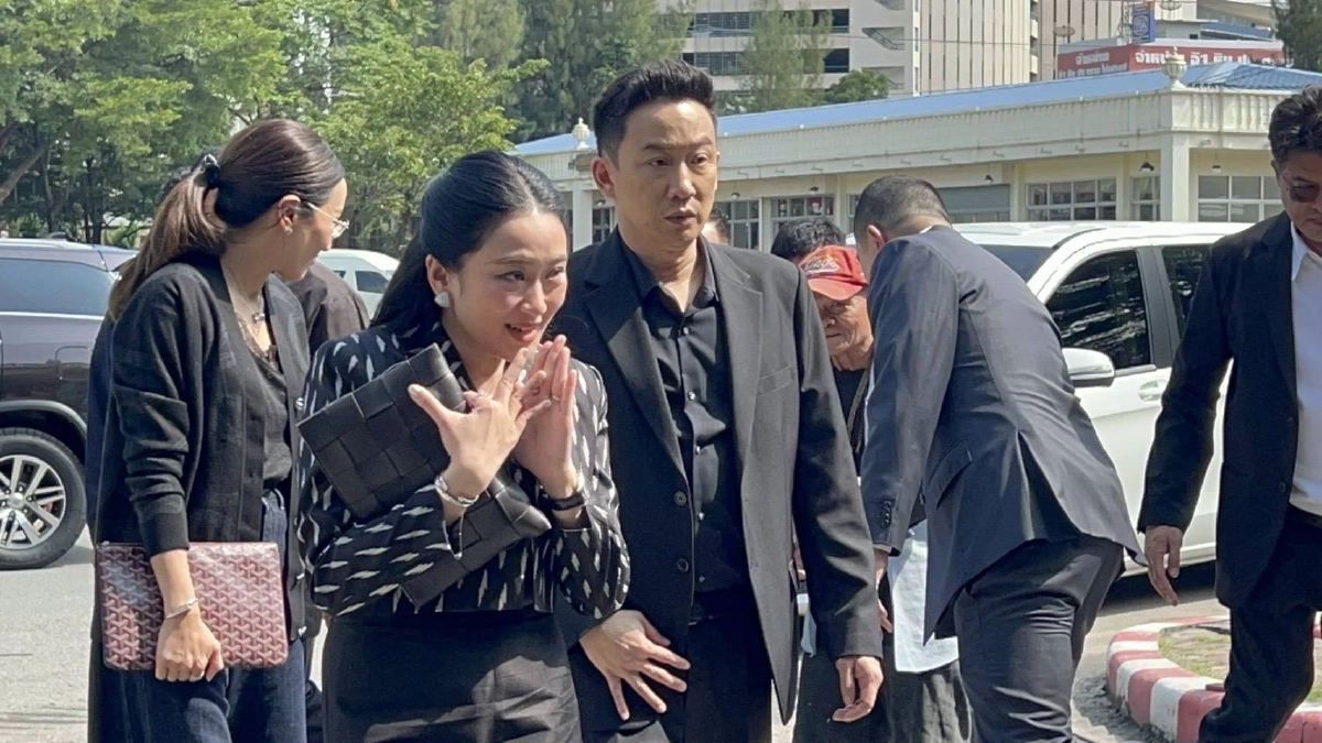 ครบ 2 เดือน! โอ๊ค-เอม-อิ๊งค์ เข้าเยี่ยม ทักษิณ ครั้งที่ 15