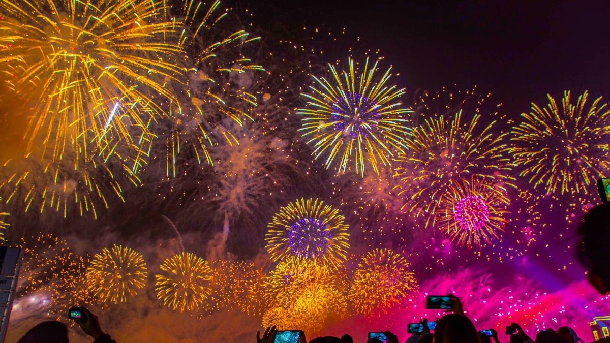 ตร.เตือน 5 พฤติกรรมเสี่ยง “ลอยกระทง” ปีนี้ อย่าทำเด็ดขาด