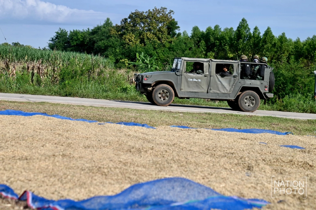 ชาวนาหนองหญ้าแก้ว เร่งเก็บเกี่ยวผลผลิต ยอมขาดทุนเกี่ยวข้าวยังไม่ทันสุก