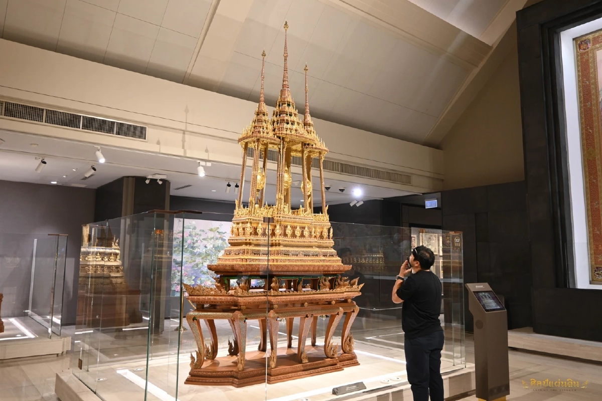 ขอบคุณภาพ  : Arts of the kingdom - ศิลป์แผ่นดิน