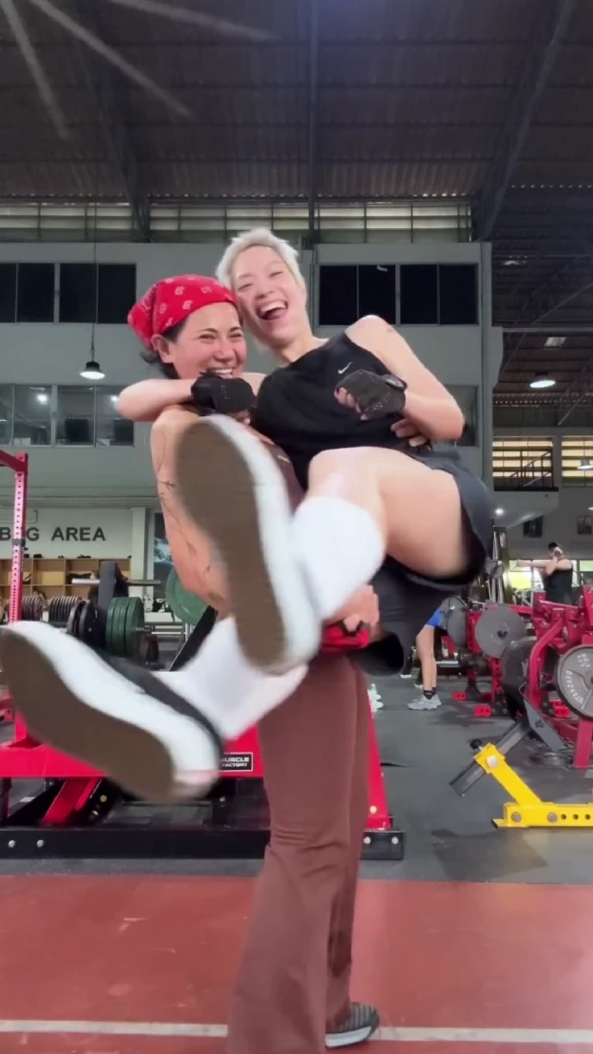 ซิลวี่ เปิดตัวรักใหม่ ทำไอจีฮือฮา แฟนคลับคอมเมนต์ยินดีล้นหลาม