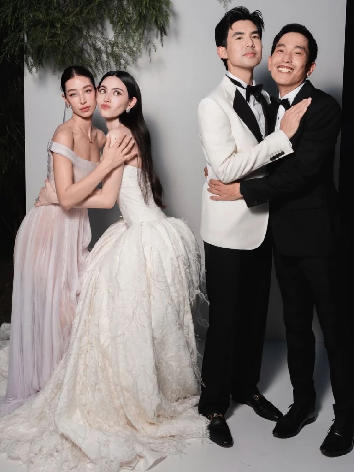 มิ้นต์ ชาลิดา เผยความรู้สึกได้ช่อดอกไม้จากคู่รัก ใหม่-เต๋อ