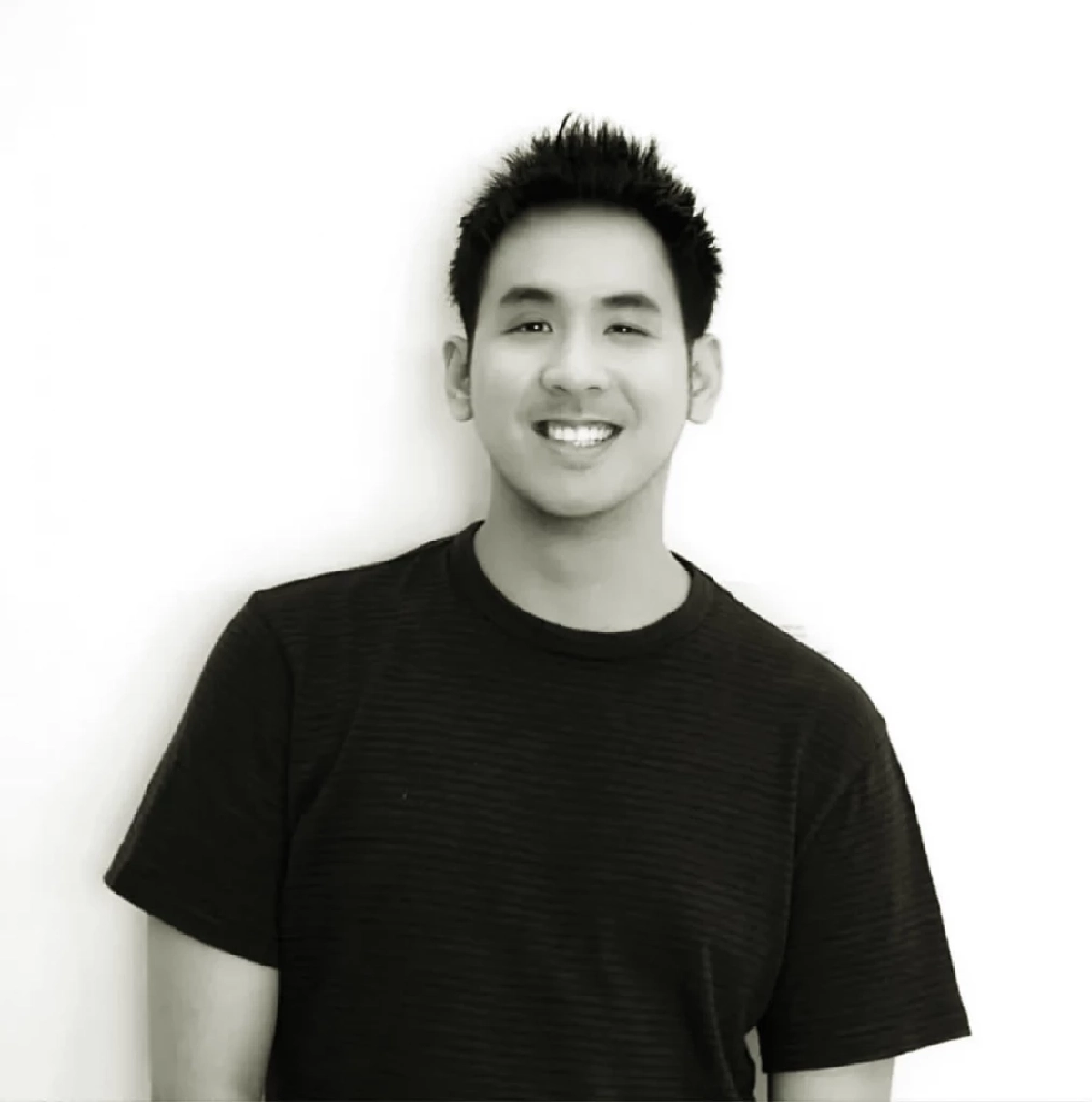 สิ้น \"โม้ ธัญญ์นิธิ\"ผู้บริหารแอปฯดัง โอม cocktail เพื่อนสนิทร่วมอาลัย