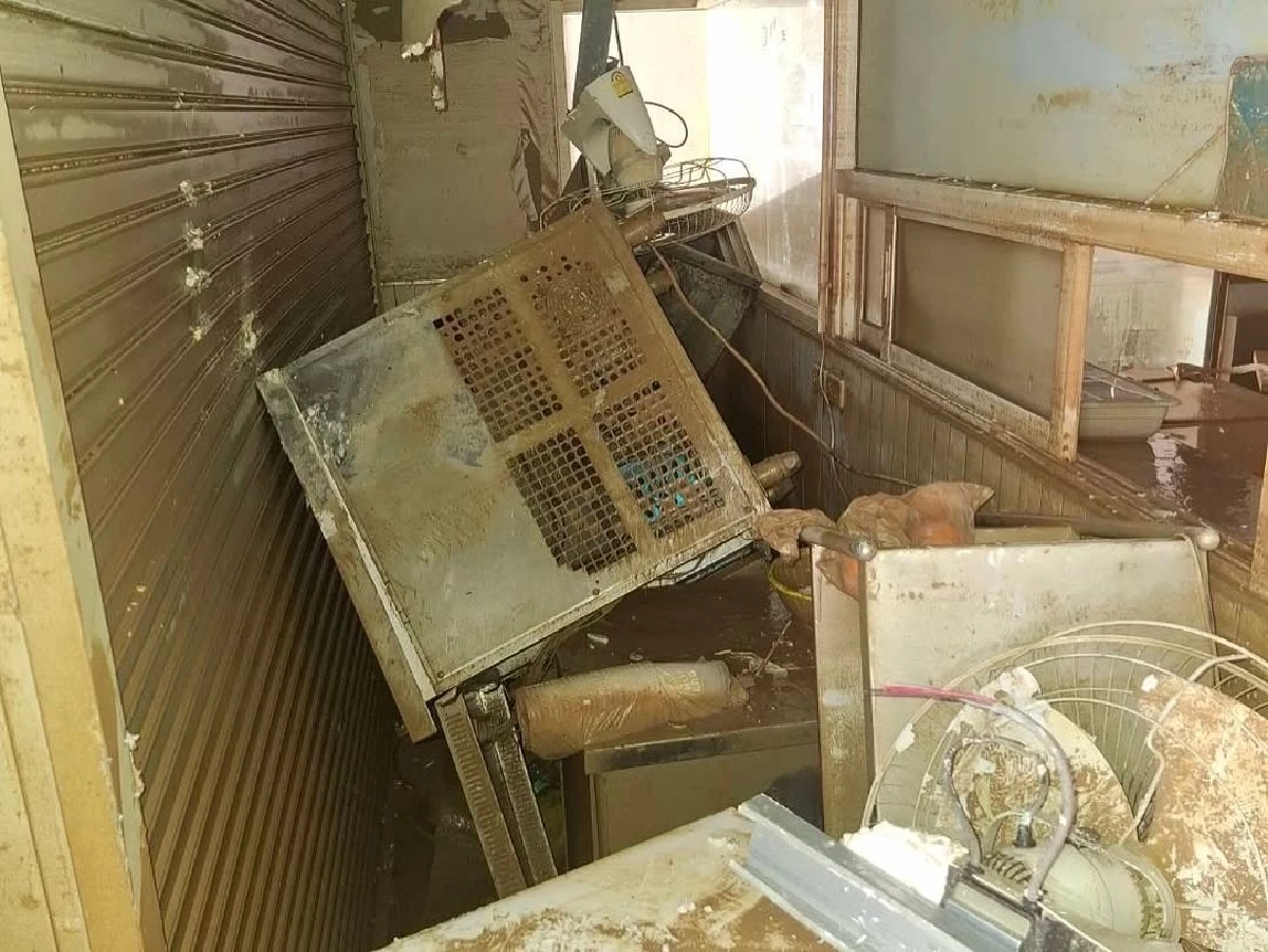 “เคน ภูภูมิ” ใจสลาย! เผยภาพคาเฟ่หาดใหญ่พังยับหลังน้ำลด