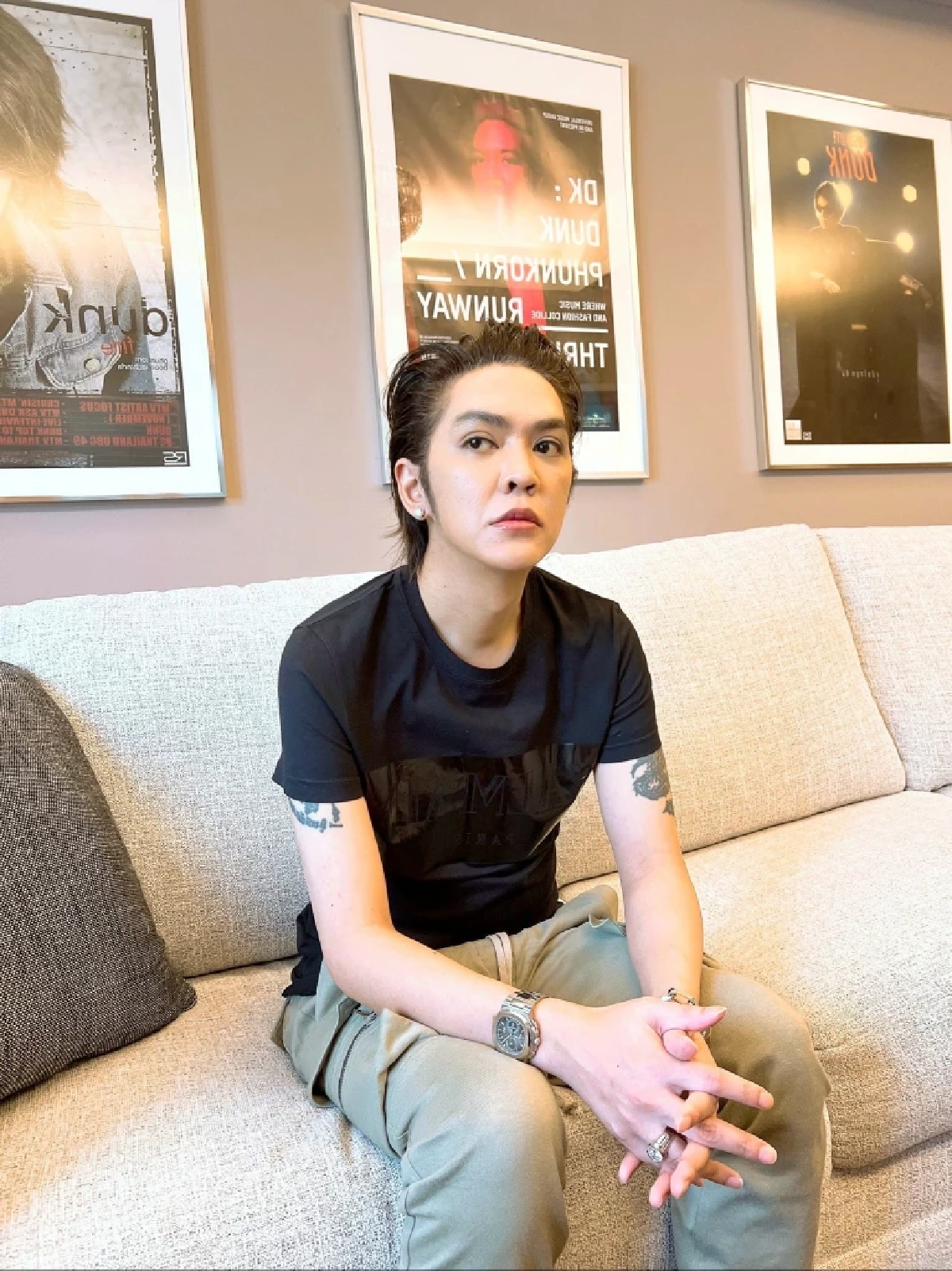 “แม่นาย” ดัง พันกร โดนคอมเมนต์แรง หลังโพสต์ภาพยิ้มในงานศพ