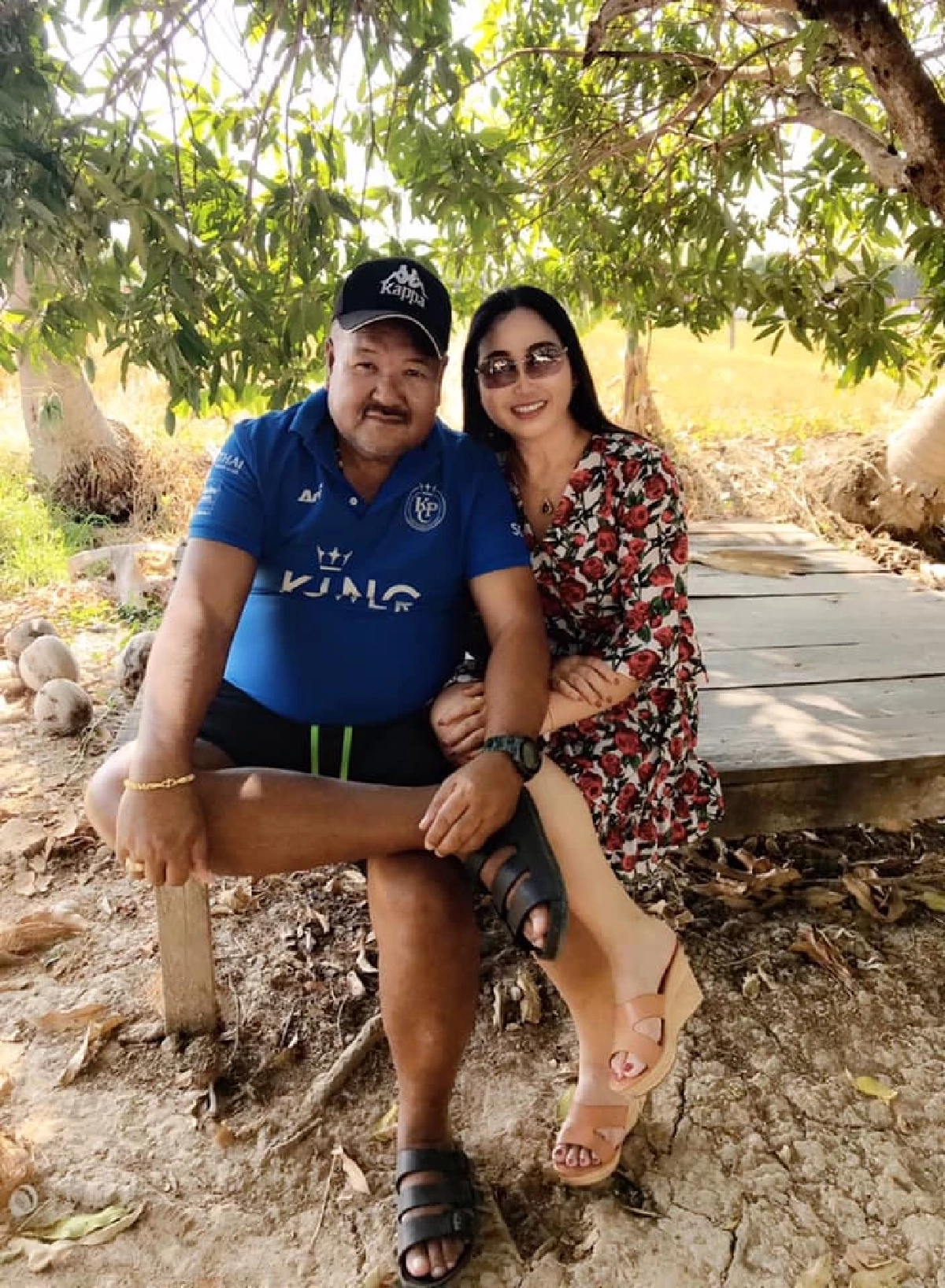 เปิดโฉมหน้าภรรยา \"ครูสกล\" คู่ชีวิต ร่วมทุกข์ร่วมสุขกันมา 30 ปี