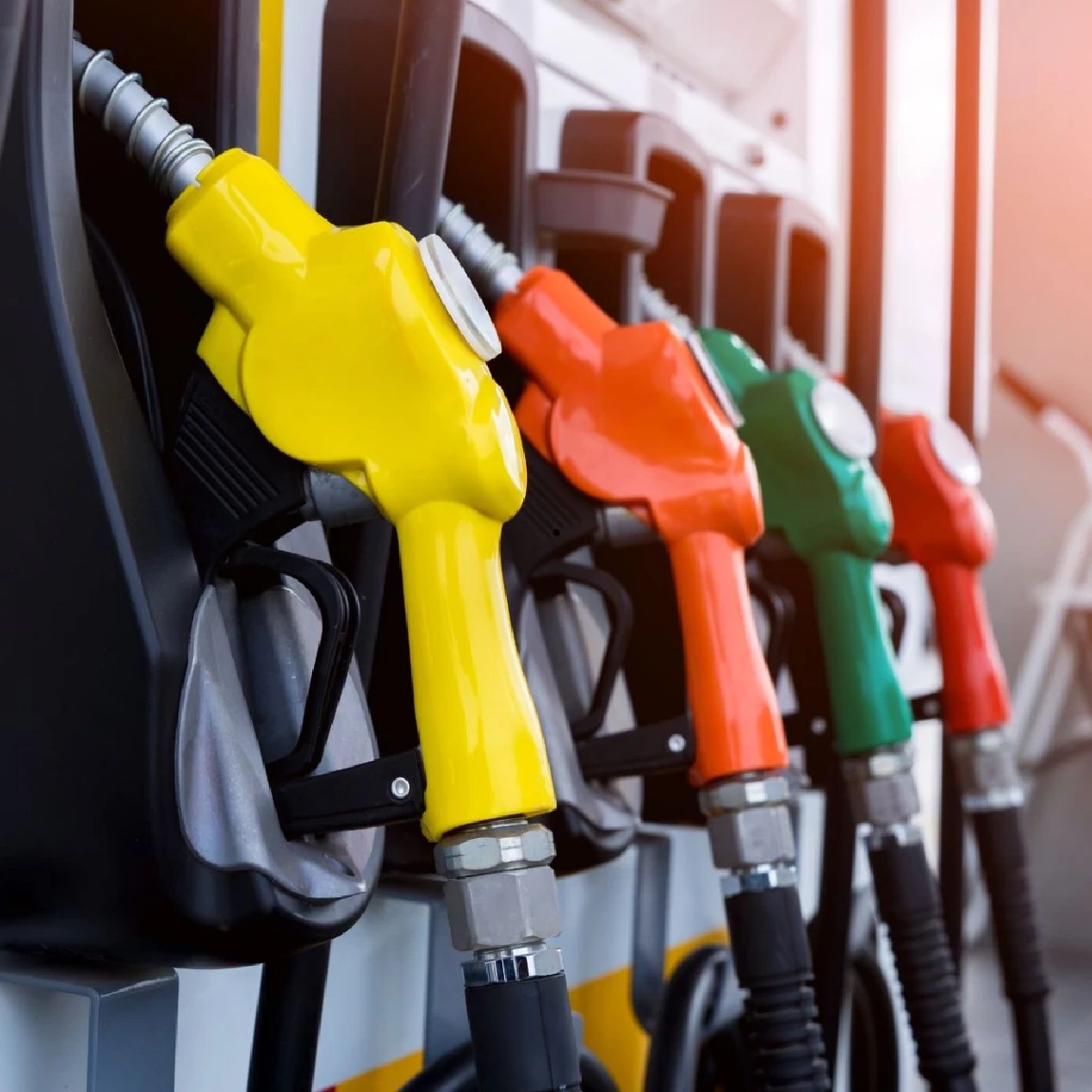 ราคาน้ำมันพรุ่งนี้2568 (13 พ.ย. 68) บางจาก ปตท. อัปเดตราคาล่าสุด