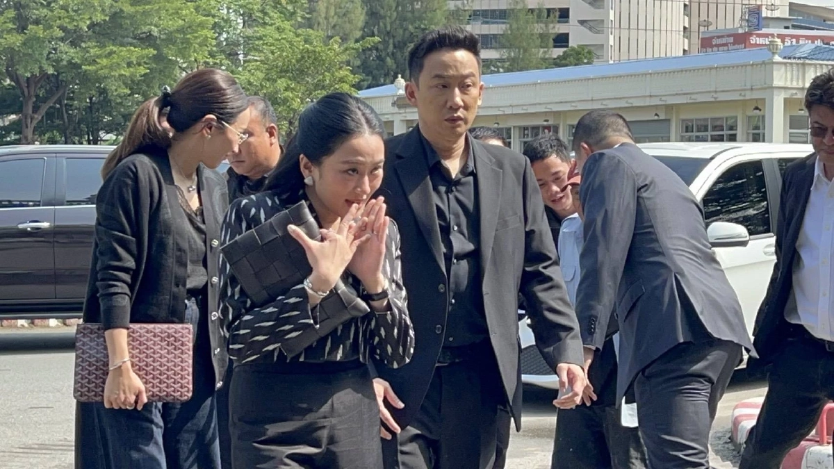 ครบ 2 เดือน! โอ๊ค-เอม-อิ๊งค์ เข้าเยี่ยม ทักษิณ ครั้งที่ 15