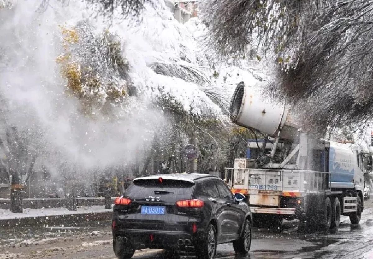 พายุหิมะถล่มซินเจียง! “อุรุมชี” เจอสถิติใหม่ หิมะตกหนักสุดในรอบปี