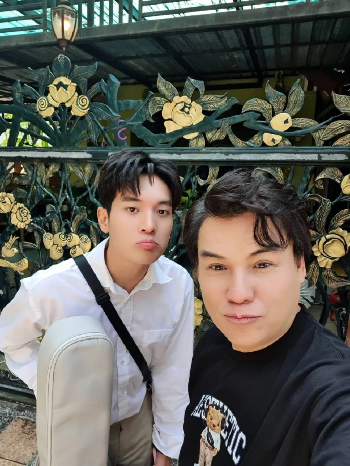 เปิดโฉมลูกชาย นักร้องชื่อดัง หล่อจนโซเชียล นึกว่าดาราหน้าใหม่