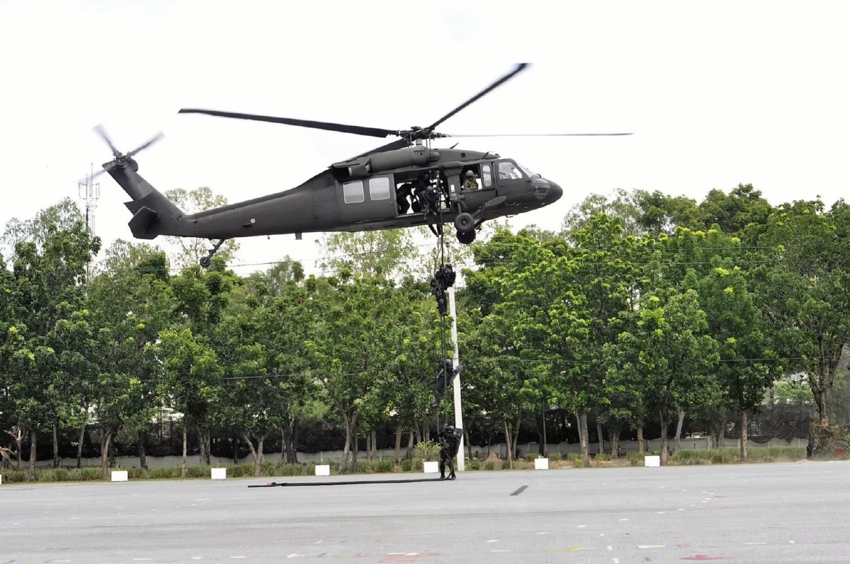 ทบ. ระดมเฮลิคอปเตอร์ อากาศยาน หน่วยแพทย์ และหน่วยรบพิเศษ