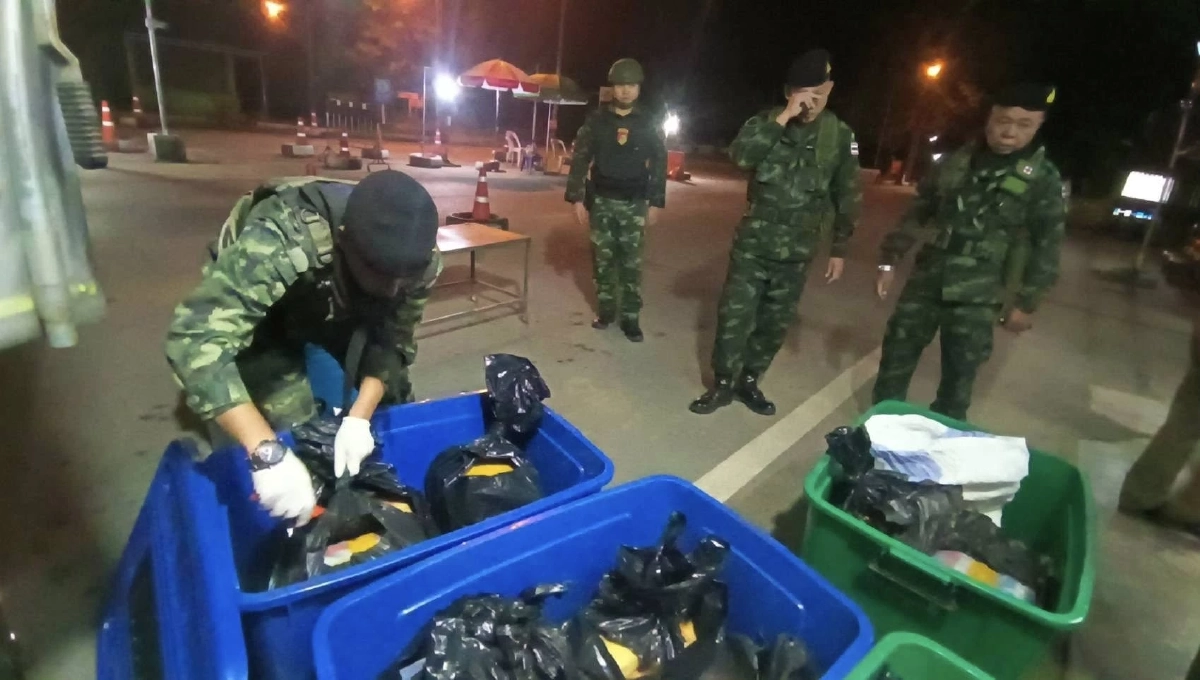 ผาเมืองปิดเส้นทางค้ายา! ยึดยาบ้า 1.5 ล้านเม็ด จับ 2 ผู้ต้องหา