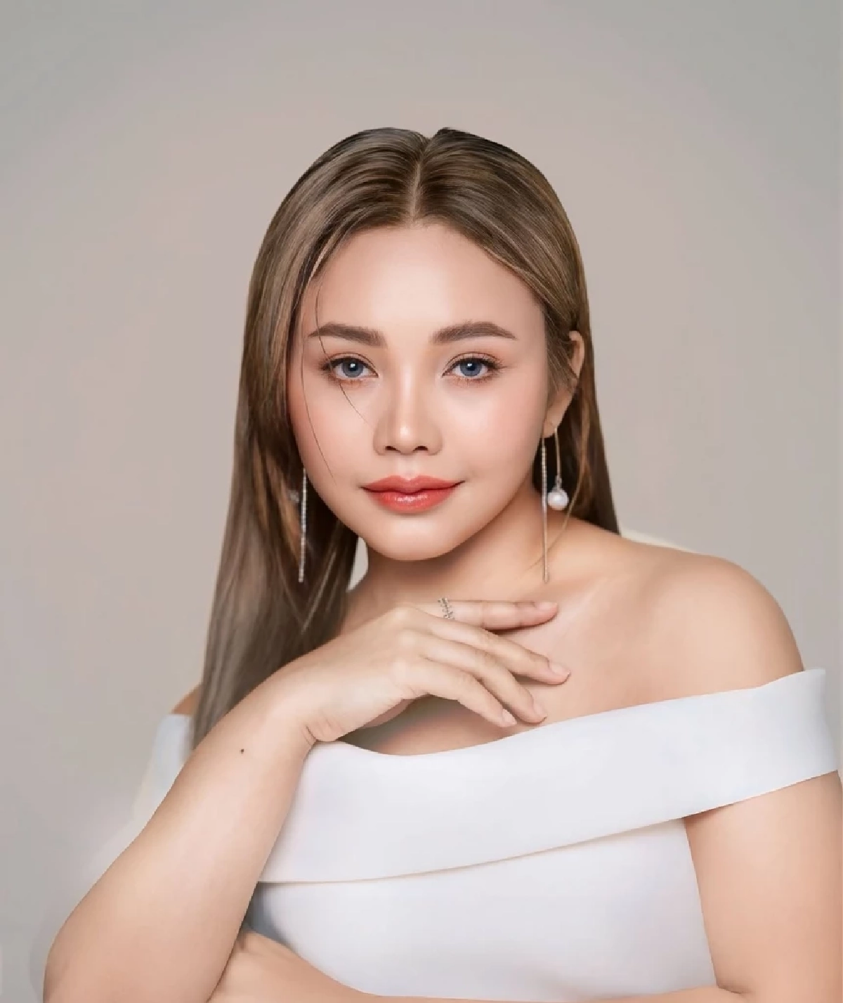 หอบของเต็มรถ! บริจาคช่วยน้ำท่วมภาคใต้ร่วมทีมบุ๋ม ปนัดดา