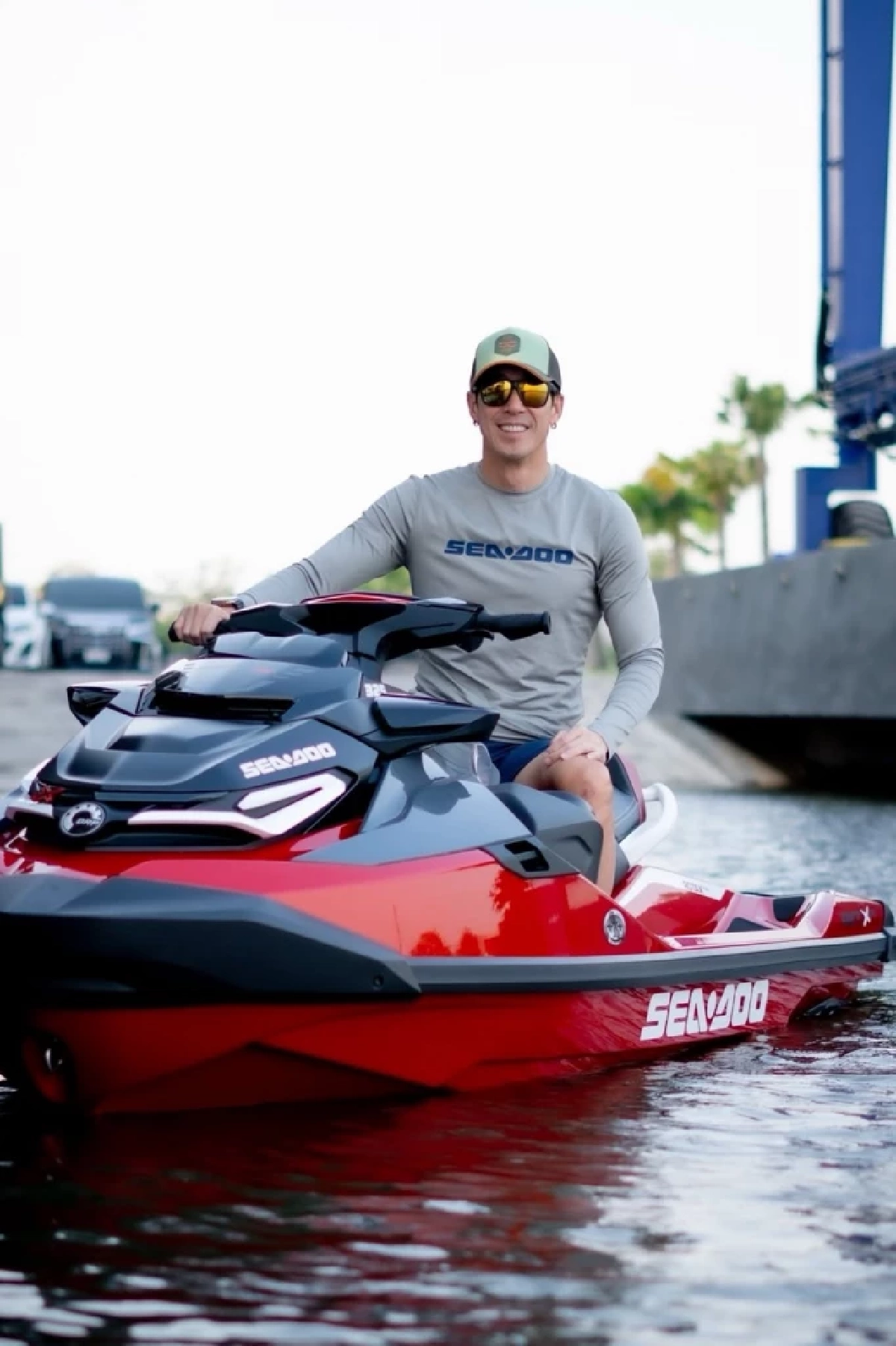 เจ เจตริน ส่งเจ็ทสกีลุยช่วยน้ำท่วมใต้ เร่งสมทบทีมกู้ภัยทันที