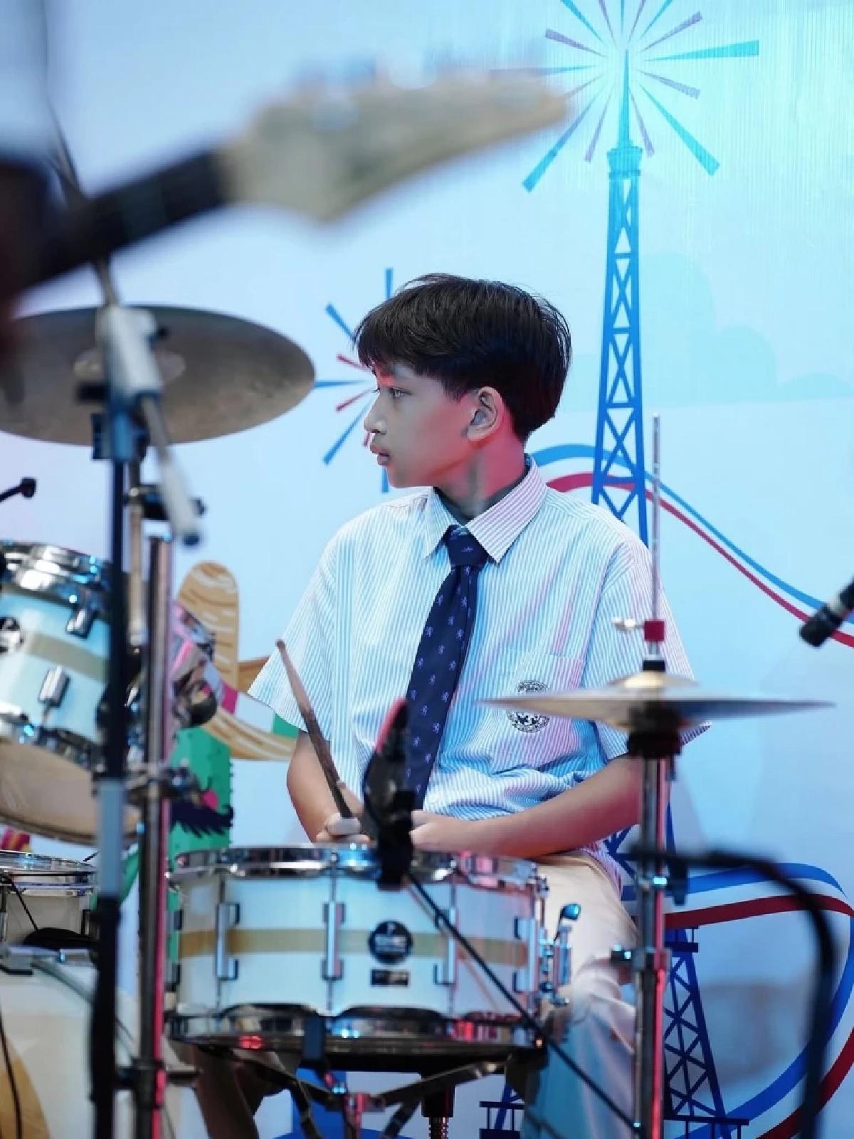 คุณแม่สุดภูมิใจ ส่งกำลังใจลูกชายเต็มที่ หลังโชว์เล่นดนตรี