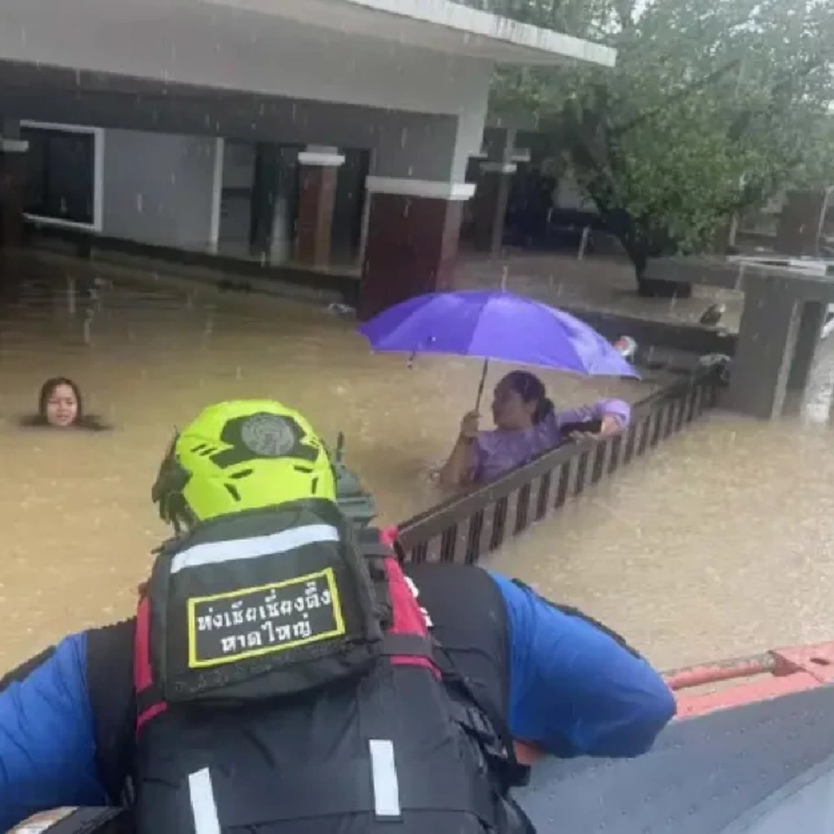 เตือนน้ำท่วมหาดใหญ่รุนแรง คาดจุดพีคพรุ่งนี้สูงกว่าปี 53
