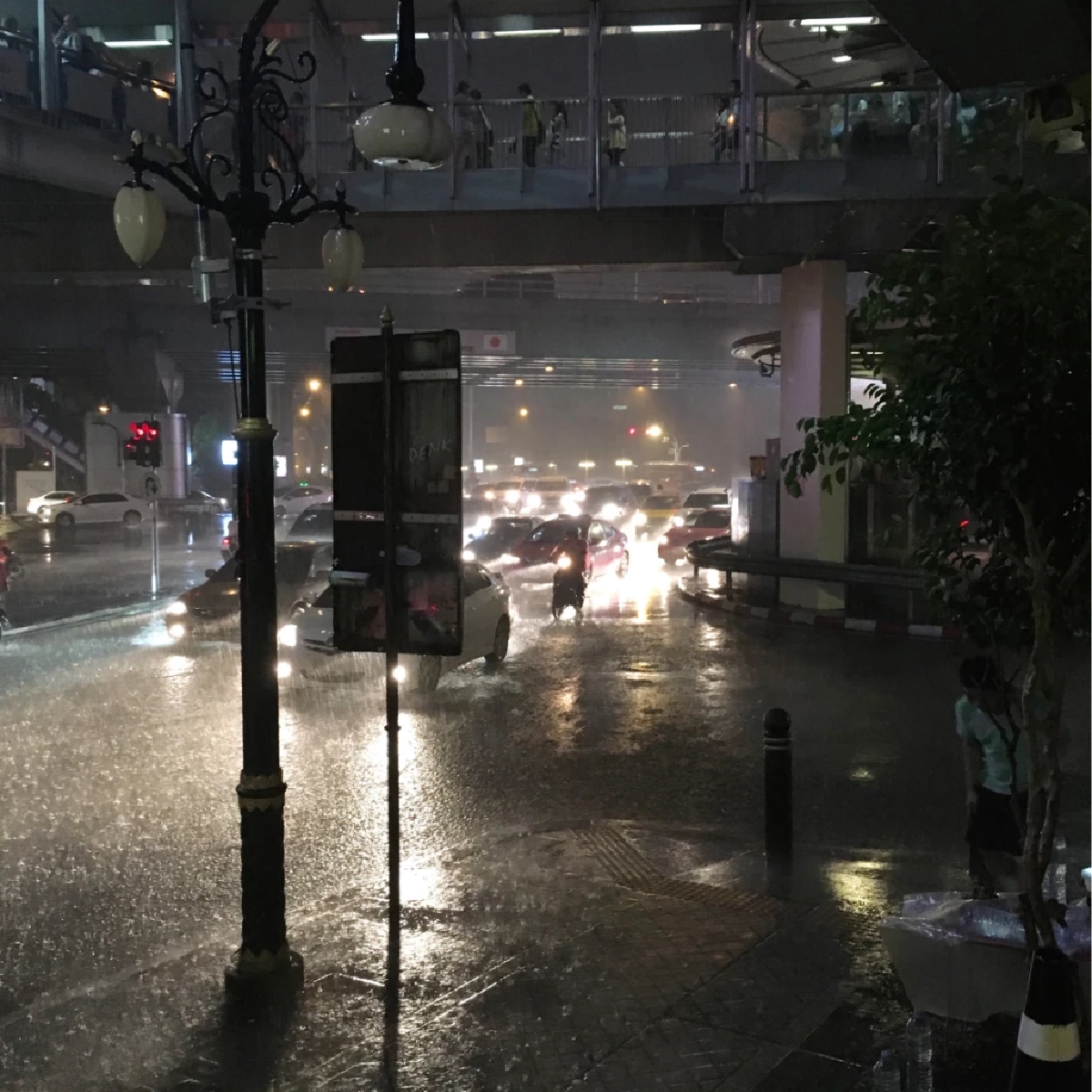 กทม. โล่งอก! มวลอากาศจีนดันร่องมรสุมลงใต้ ส่งผลฝนลดลง