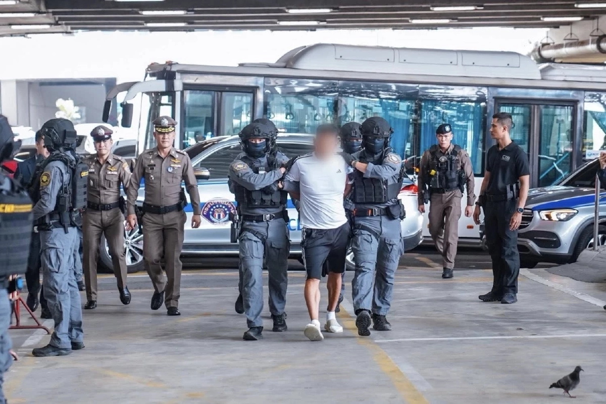 ชุดปฏิบัติการพิเศษหนุมาน คุมตัว She Zhijiang สแกมเมอร์รายสำคัญ