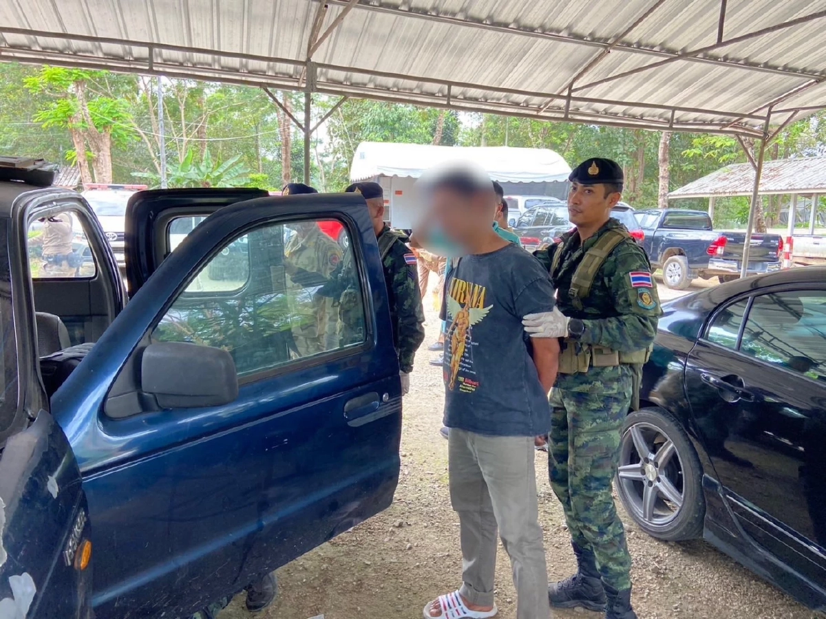 ฉก.ลาดหญ้า–กกล.สุรสีห์ จับรถกระบะซุกไอซ์ 94 กก. มูลค่ากว่า 11 ล้าน