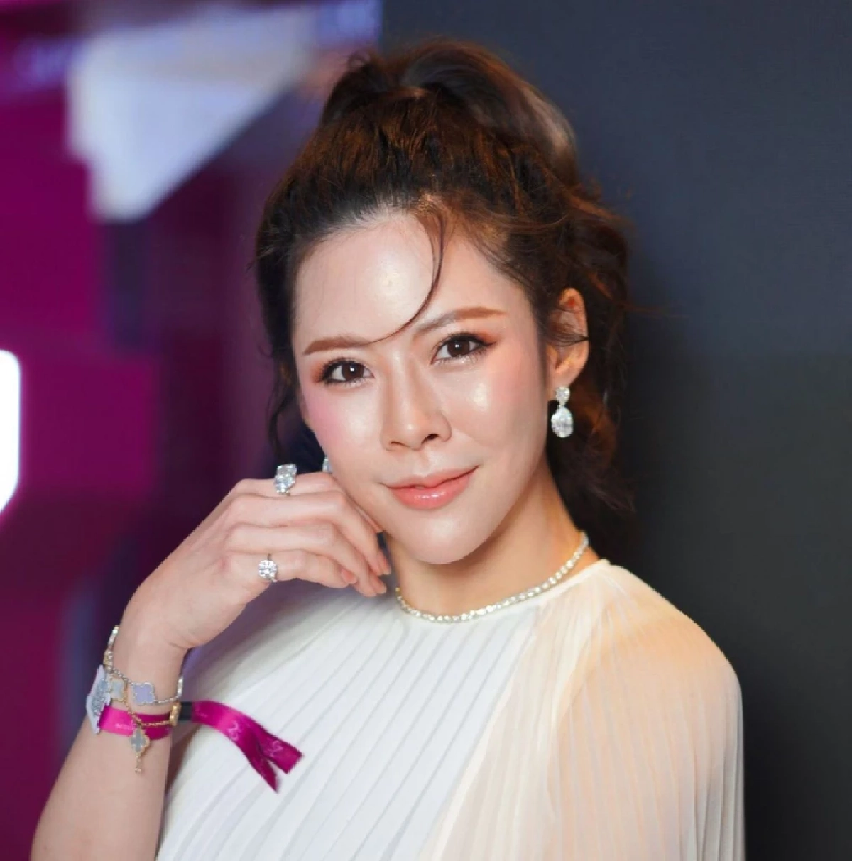 ไม่จบง่าย ๆ \"หมอของขวัญ\" โพสต์แรง หลังศาลยกฟ้อง ลั่น คุณเล่นผิดคน