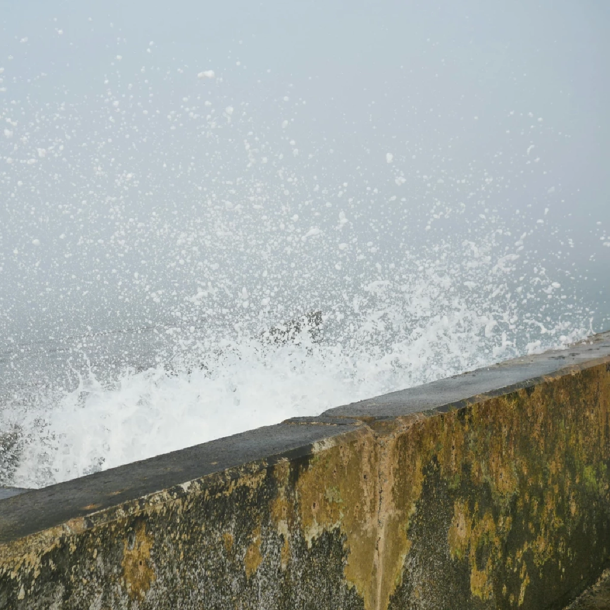 รู้จัก &quot;น้ำทะเลหนุน&quot; ปรากฏการณ์ธรรมชาติที่ทำให้ระดับน้ำสูง