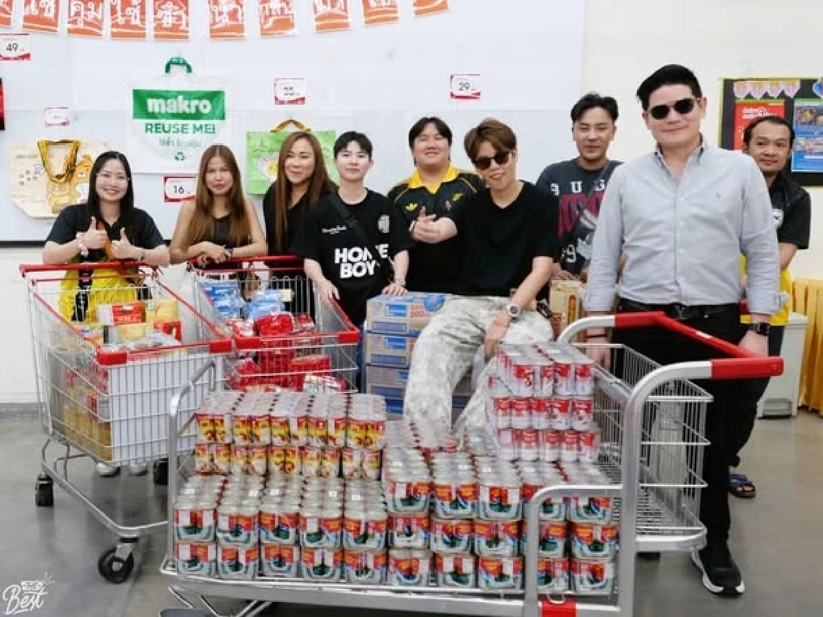 ป๊ายปาย เดินทางร่วมบริจาคของเอง  รู้เลยว่ามันหนักแค่ไหน