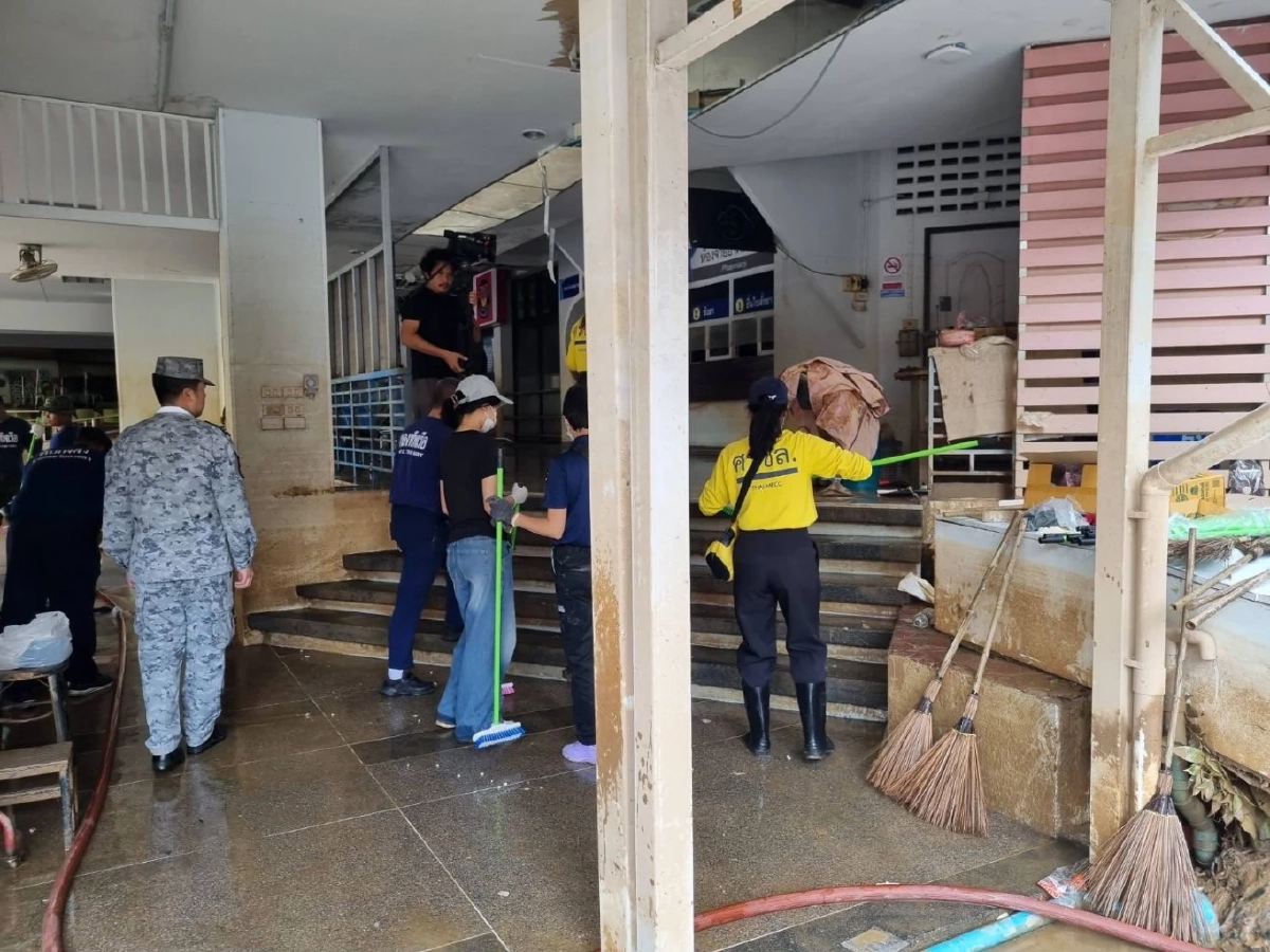 กองทัพเรือระดมกำลังฟื้นฟู รพ.หาดใหญ่ ตั้งเป้าเปิดห้องฉุกเฉิน