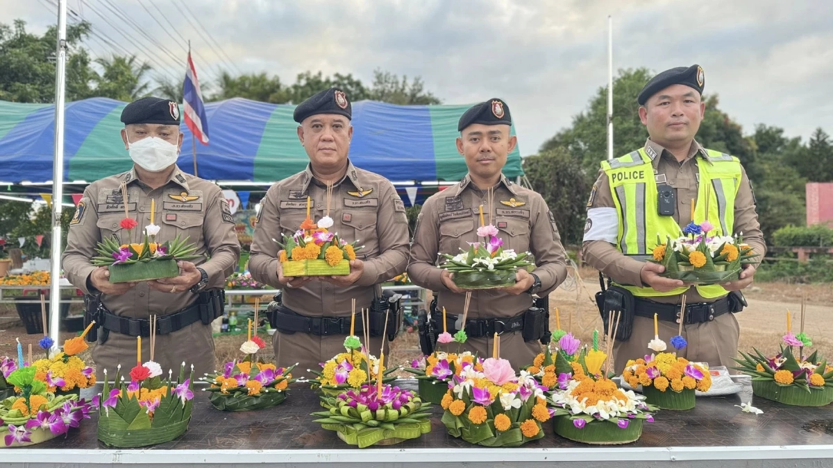 ตร.คลองลึก ชวนร่วมสืบสานประเพณีลอยกระทง พร้อมเตือน 5 พฤติกรรม