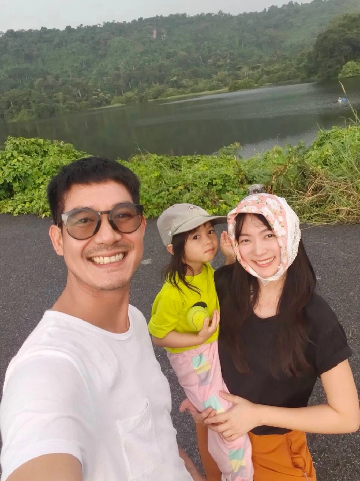 “น้องวิริน” วัย 3 ขวบ ลงมือทำอาหารให้ “พ่อเวียร์” ด้วยตัวเอง