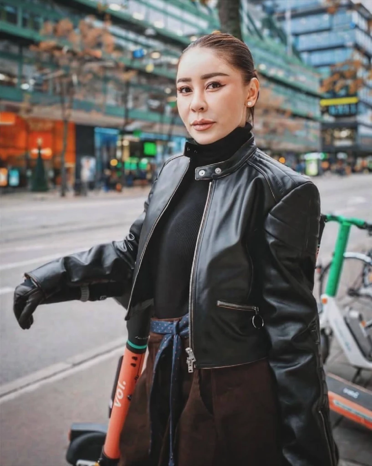 เป็กกี้ ศรีธัญญา ลั่นขอเบอร์ทนายดัง หลังเจอหมายศาลส่งถึงบ้าน