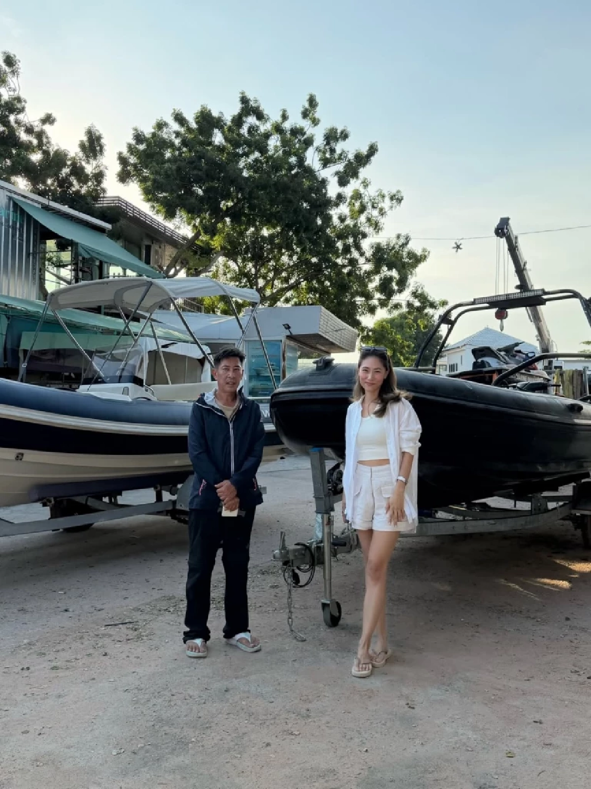 เพลง ชนม์ทิดา ส่งเรือช่วยน้ำท่วม และเป็นกำลังใจให้ผู้ประสบภัย