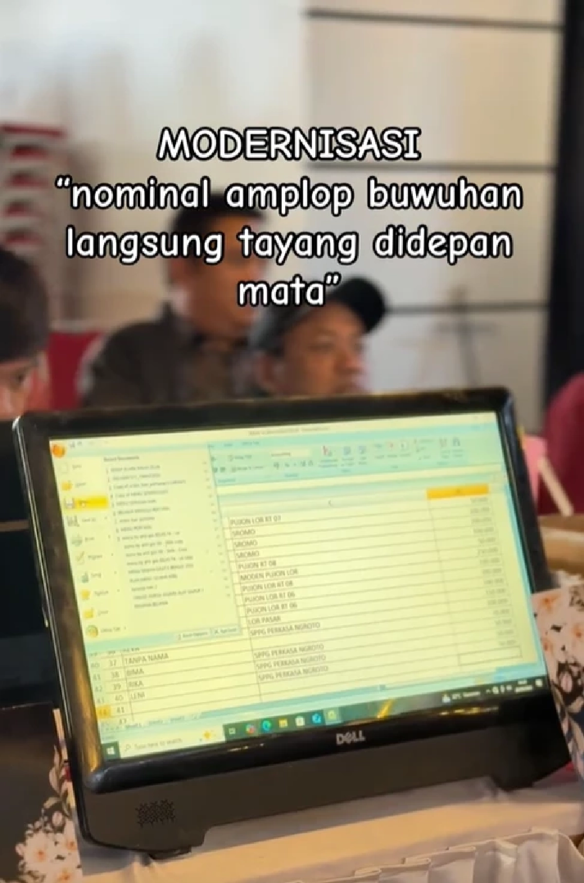 เจ้าบ่าว - เจ้าสาวตั้งจอโชว์เงินค่าซอง รู้ทั้งงานใครให้เท่าไหร่
