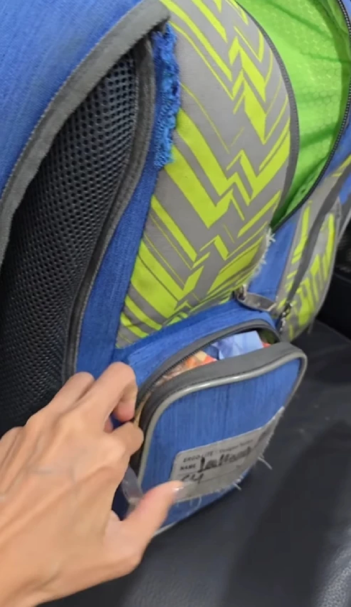 แม่ตกใจ เปิดกระเป๋าลูกเจอเงินสด รู้ว่าได้มายังไง ภูมิใจแทนเลย