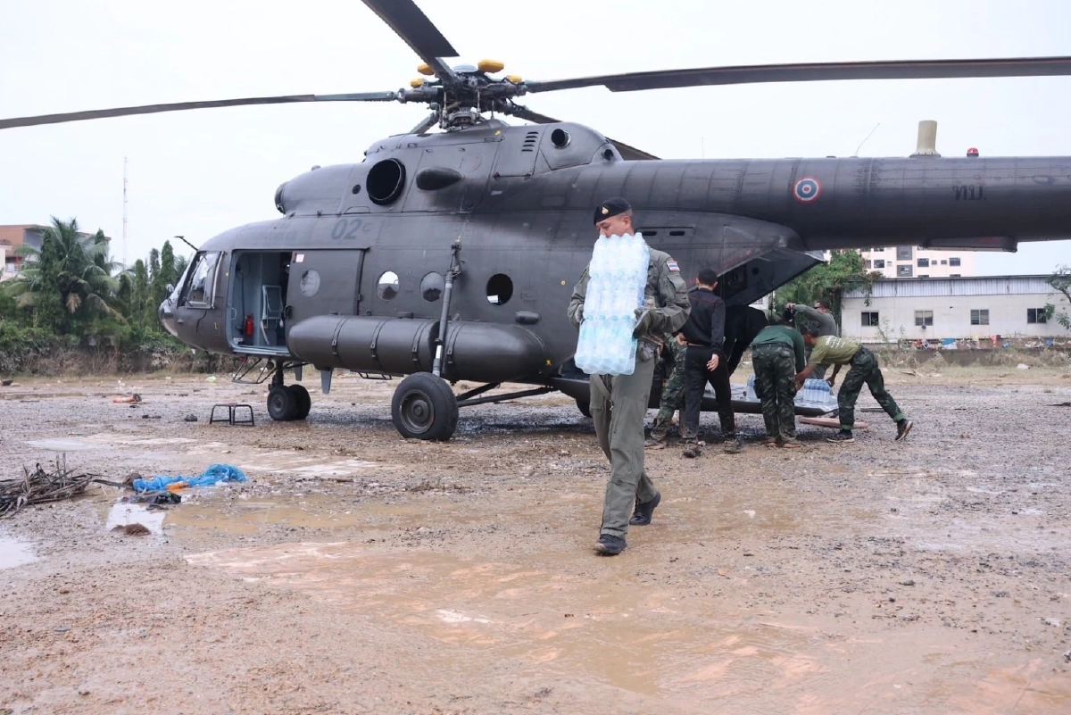 เฮลิคอปเตอร์ MI-17 เปิด สะพานอากาศ ลำเลียงอาหาร น้ำดื่ม เวชภัณฑ์