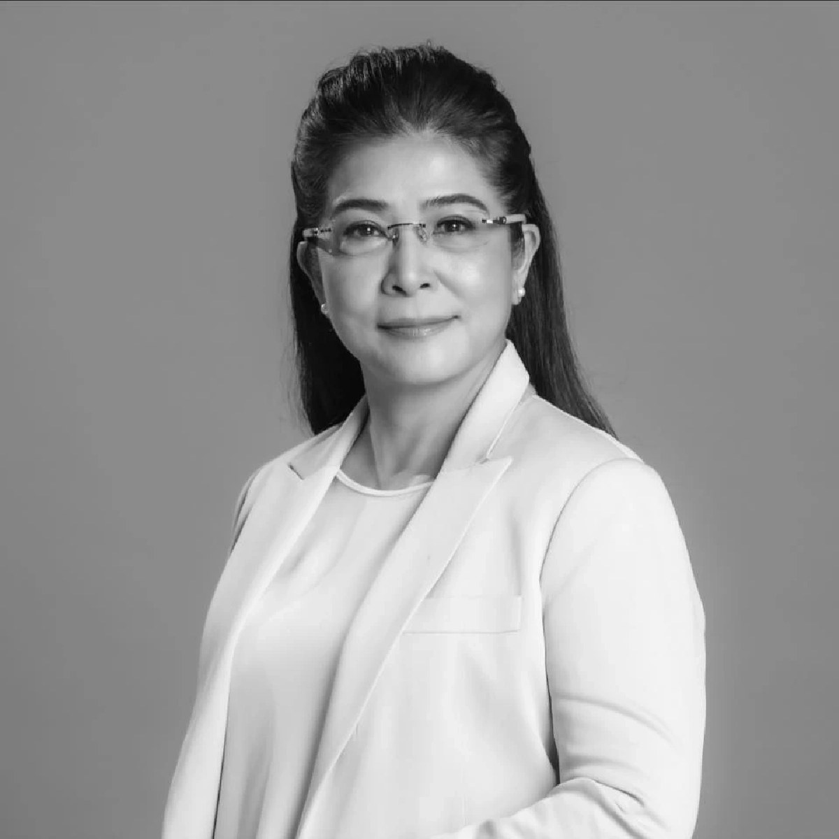 คุณหญิงสุดารัตน์ เกยุราพันธุ์ ชี้อย่าปล่อยทุนดำยึดประเทศไทย